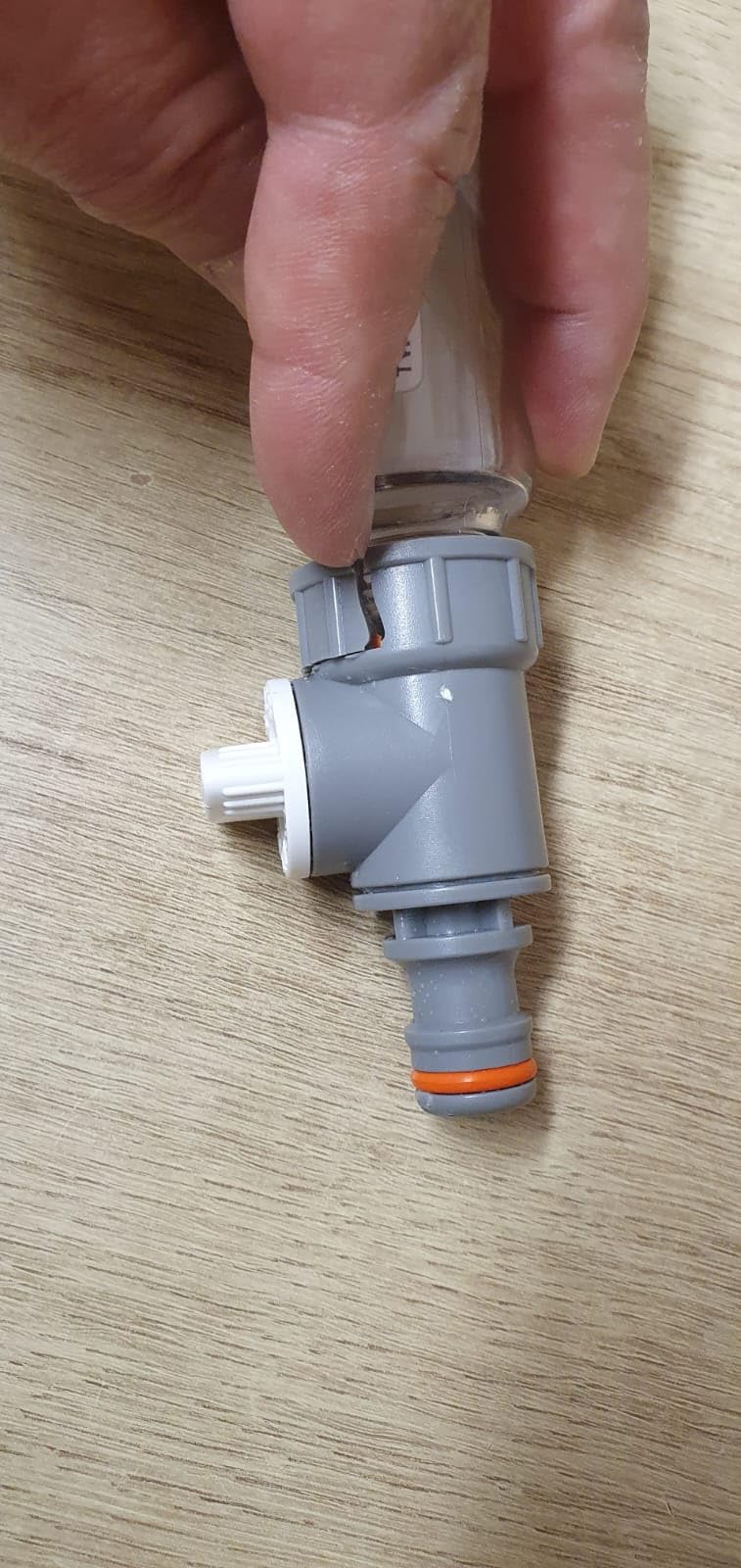 TW-DES Wasserkoffer Befüllfilter mit Wasseruhr Gardena-Anschluss