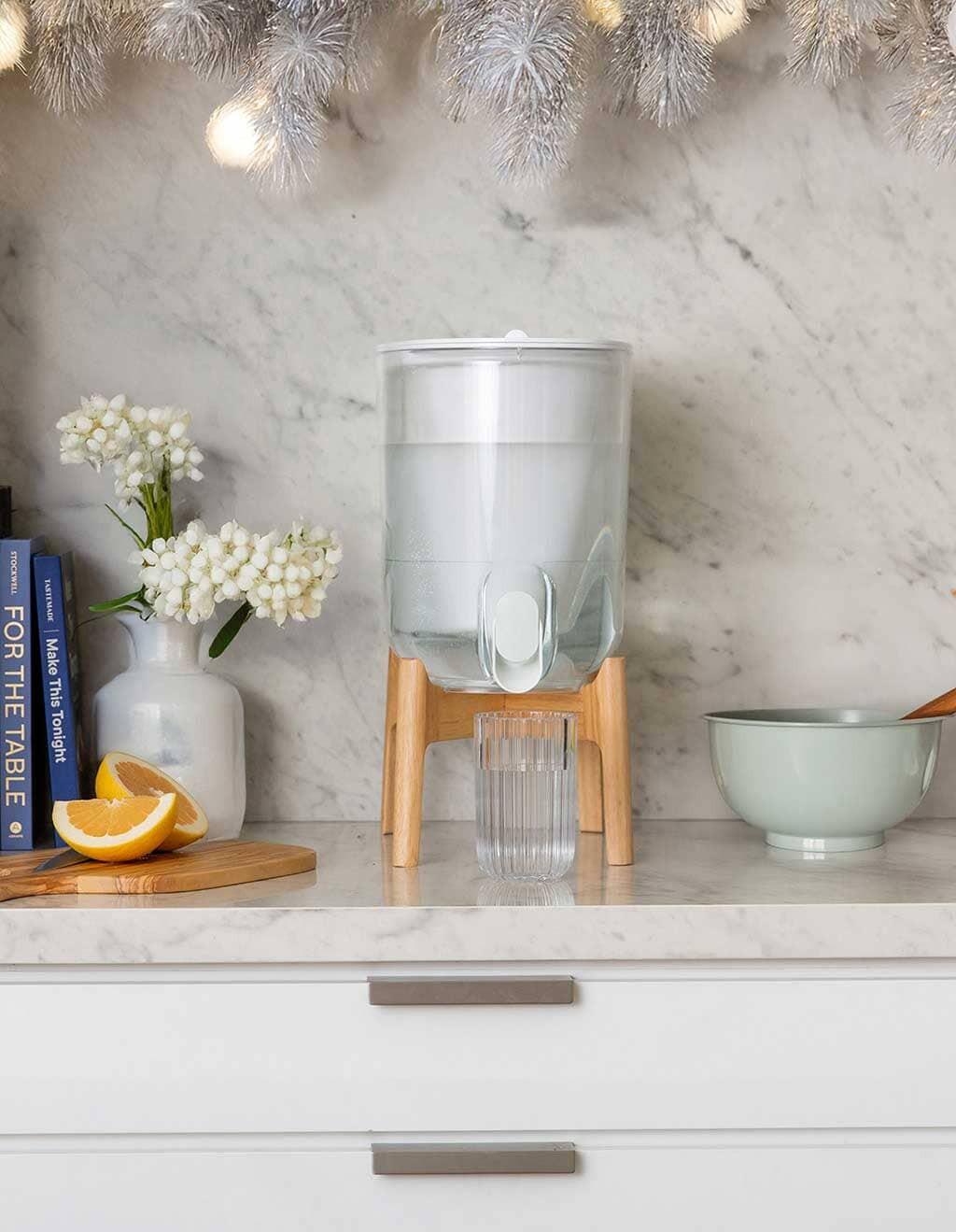 LifeStraw Home Wasserspender 35 Cup weiß Holzfuß