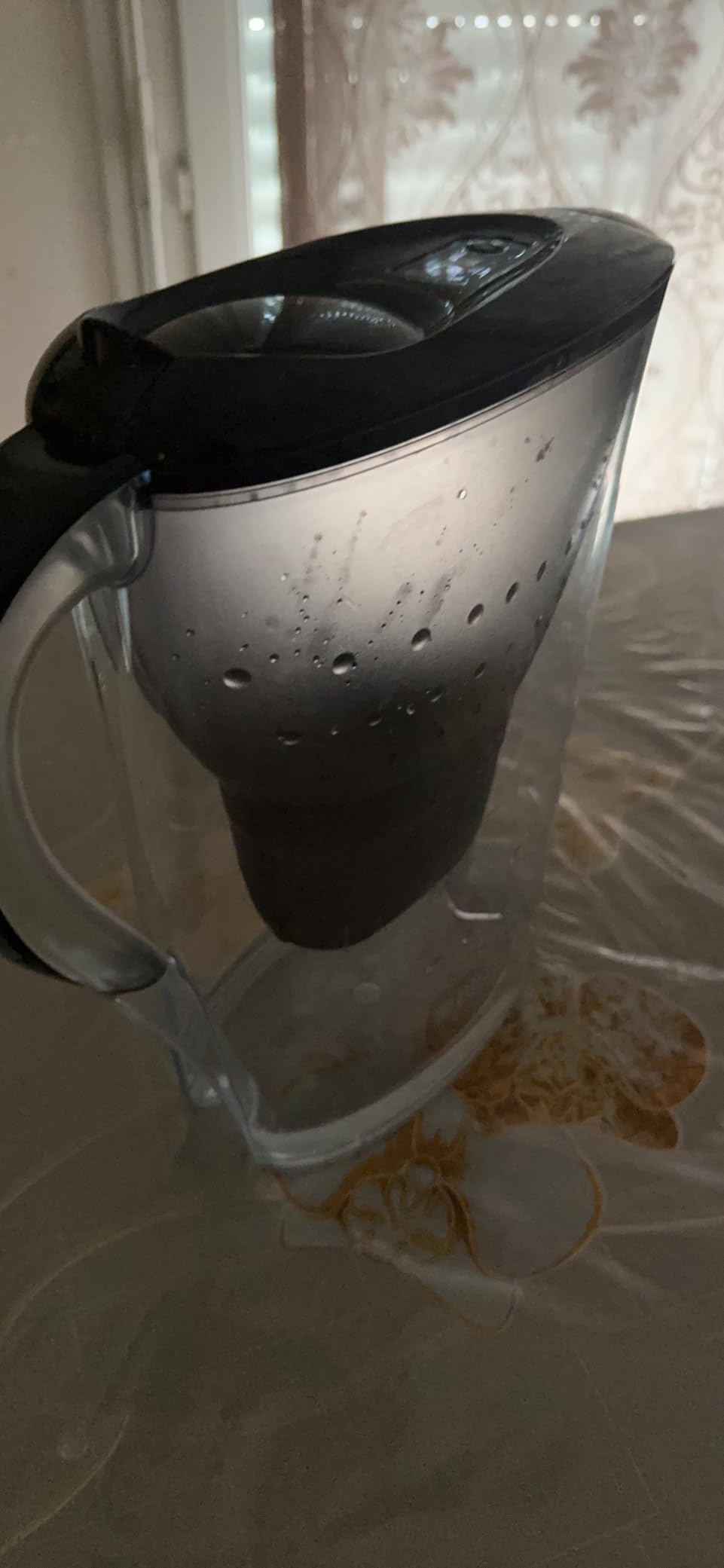 Brita Marella Tischwasserfilter-Kanne mit 1x Pure Performance Chlor-Filter