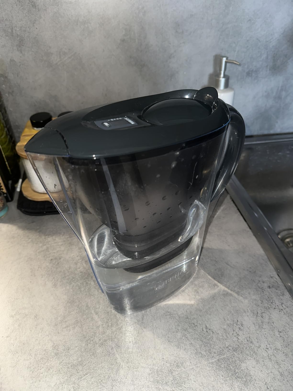 Brita Marella Tischwasserfilter-Kanne mit 1x Pure Performance Chlor-Filter