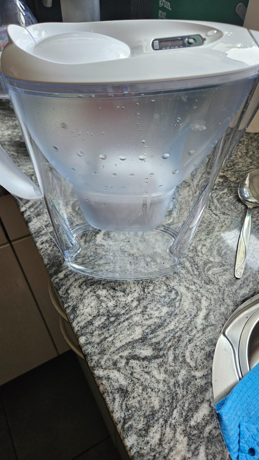 BRITA Marella Tischwasserfilter Weiß Pure Performance Chlor
