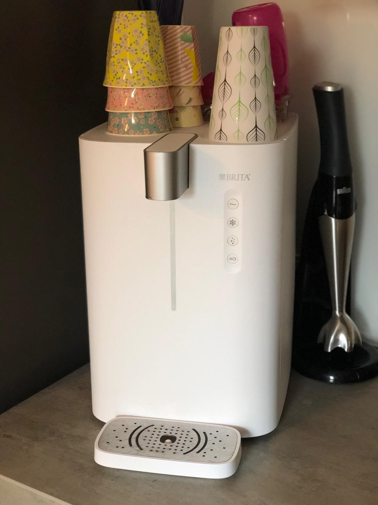BRITA yource pro top Wasserspender still sprudelnd gekühlt