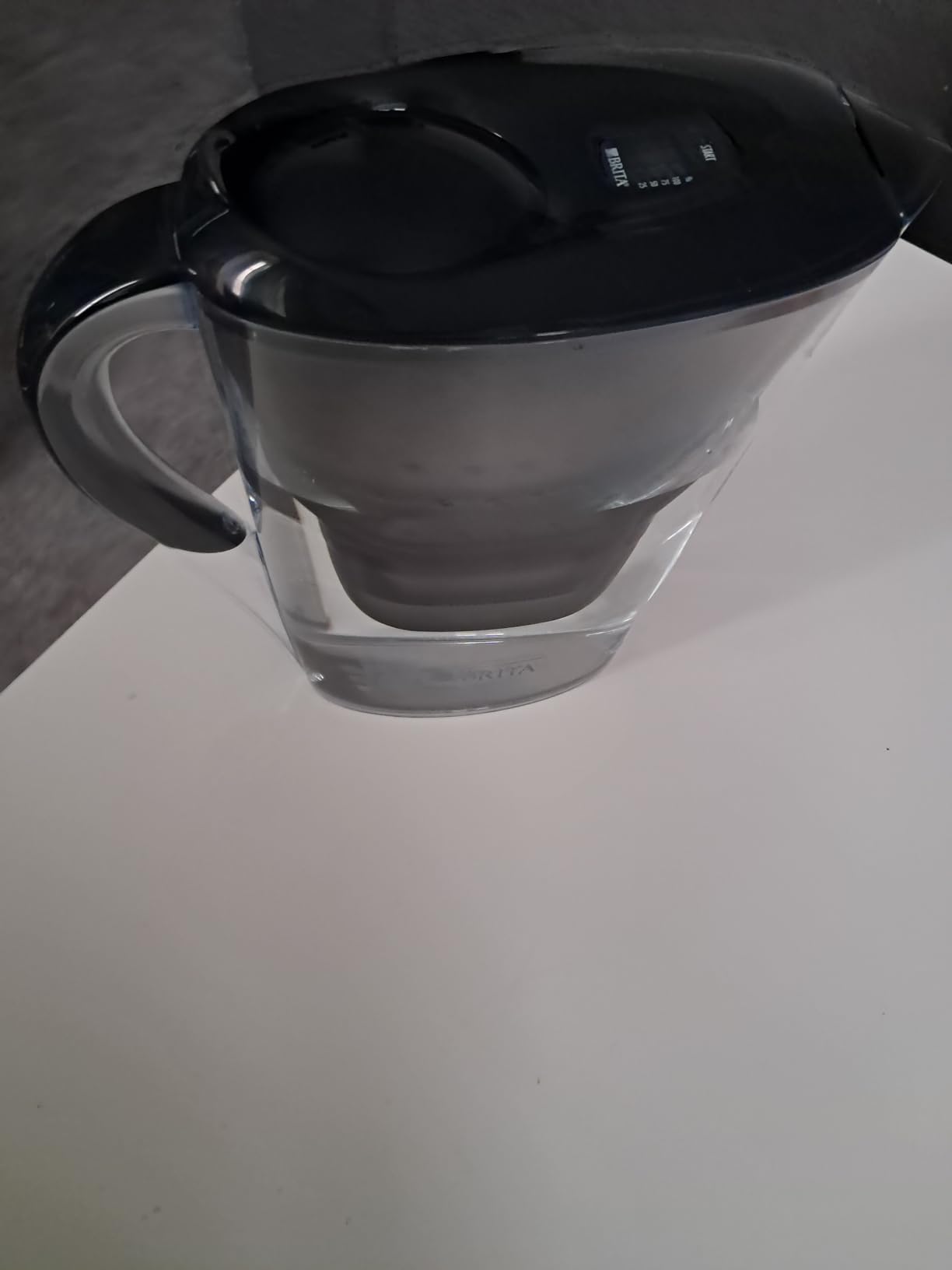 Brita Marella Tischwasserfilter-Kanne mit 1x Pure Performance Chlor-Filter
