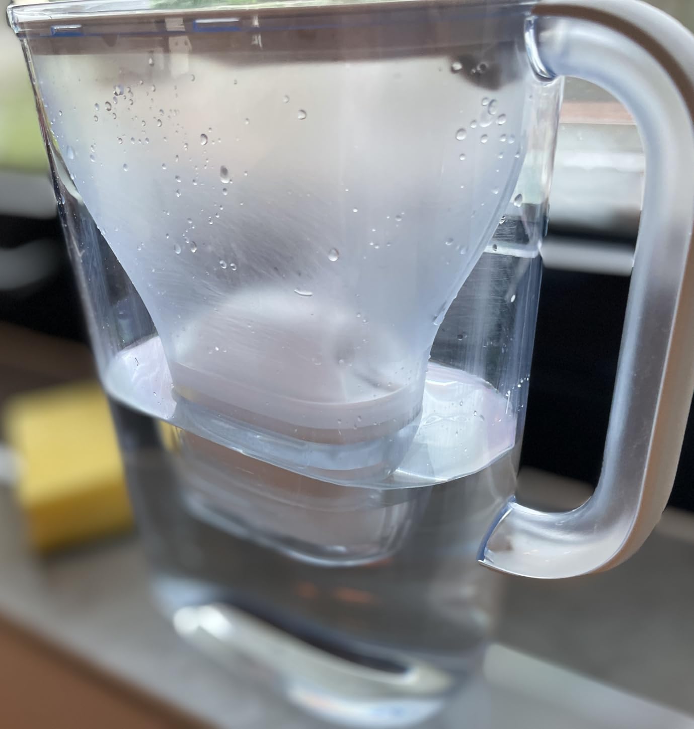 BRITA Tischwasserfilter Style Essential Sand Pure Performance Kanne