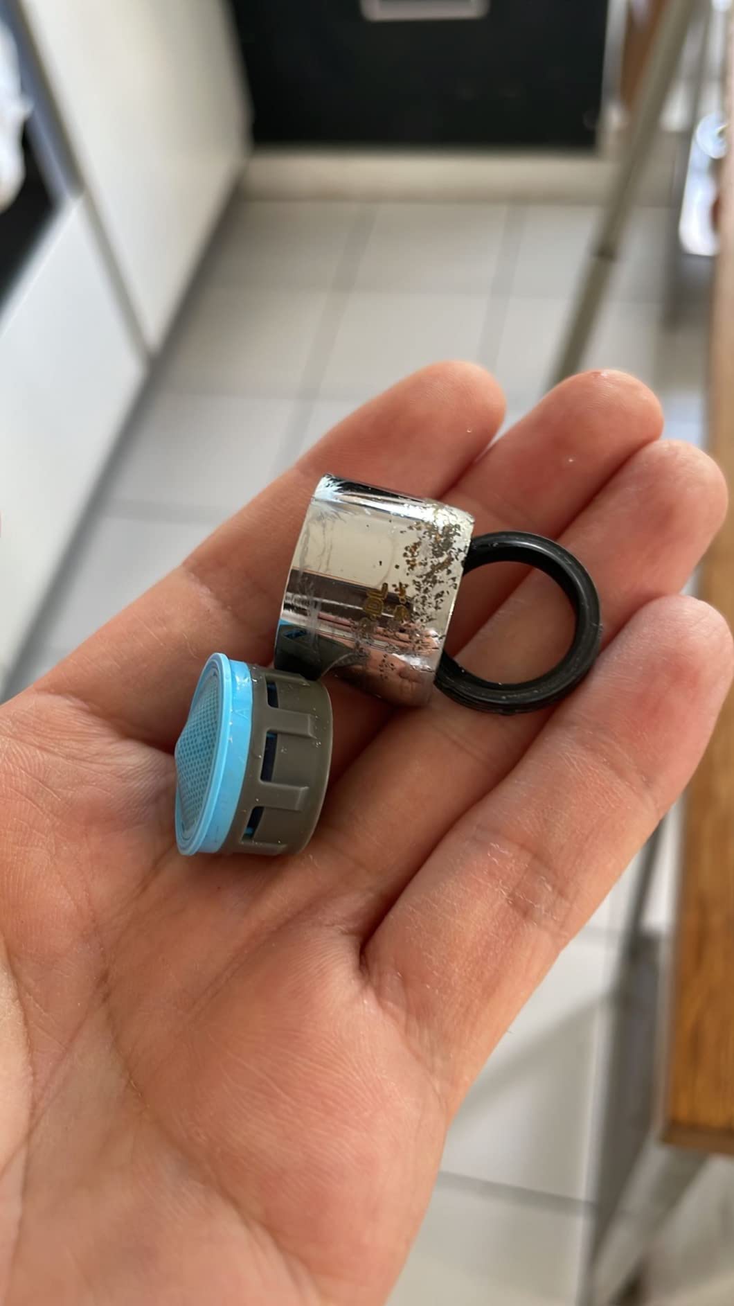 BRITA yource pro top Wasserspender still sprudelnd gekühlt