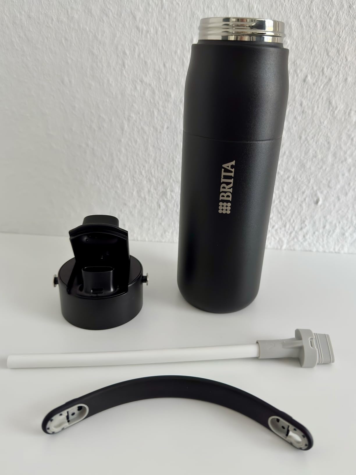 BRITA LARQ Essential Edelstahl Trinkflasche 680 ml Beige Strohhalm