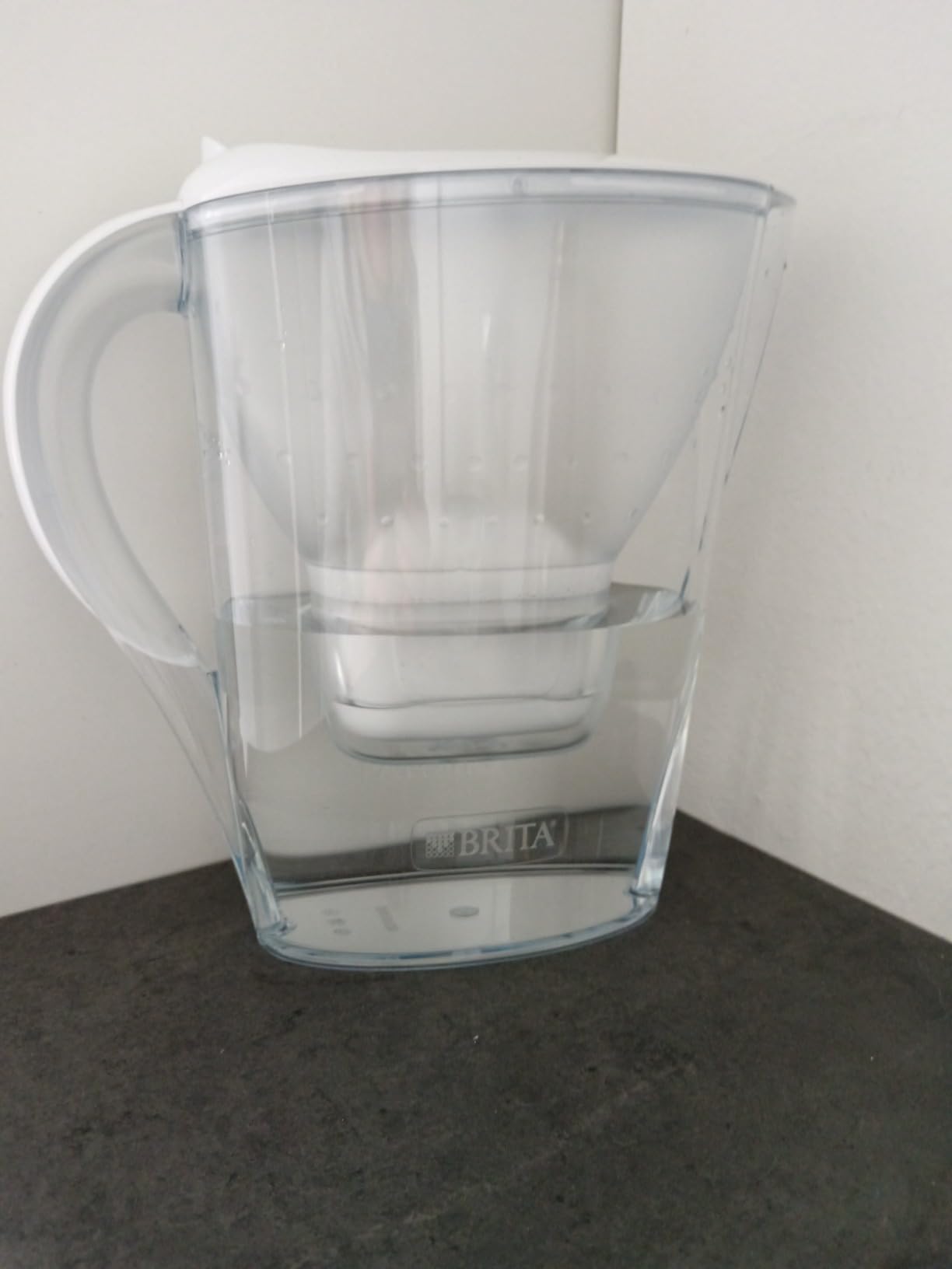 BRITA Marella Tischwasserfilter Weiß Pure Performance Chlor